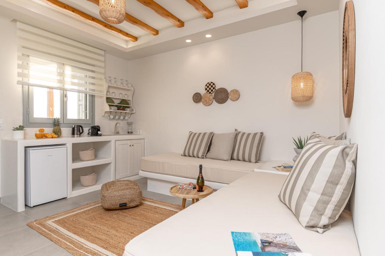 Porto Dema Luxury Suites Schoinoussa Exterior foto
