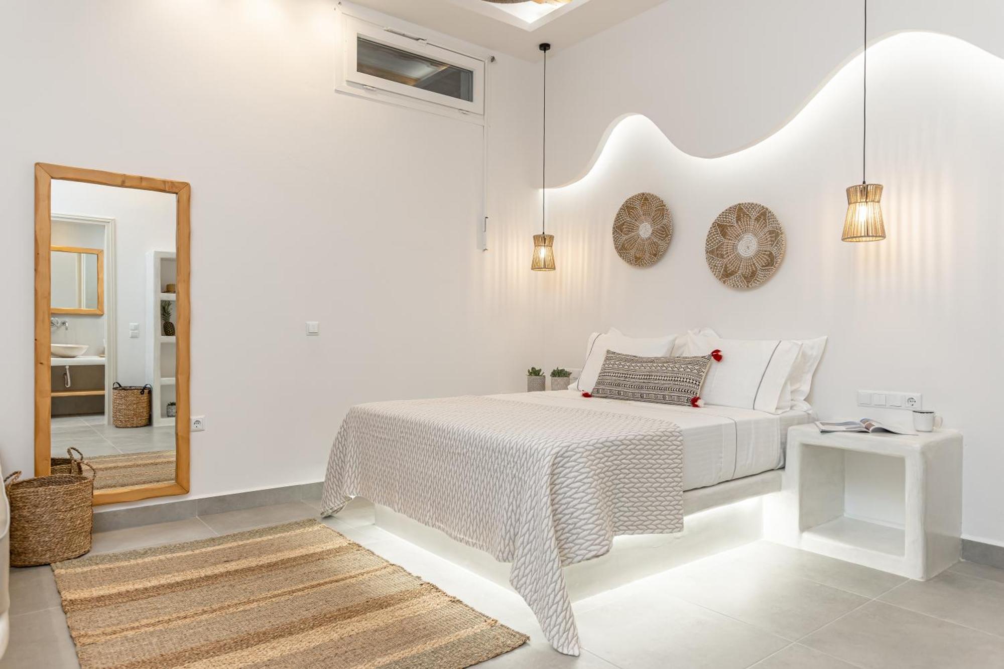 Porto Dema Luxury Suites Schoinoussa Exterior foto